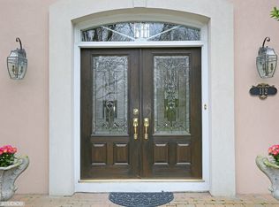 112 Ashton Dr, Burr Ridge, IL 60527