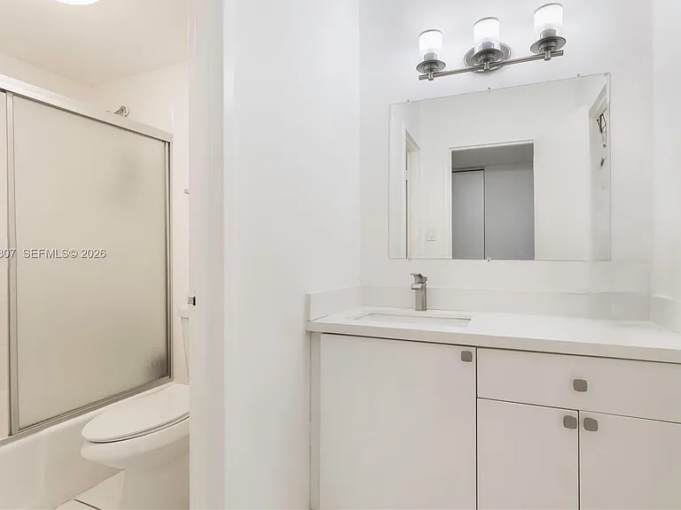 100 Lincoln Rd #307 — Photo 10