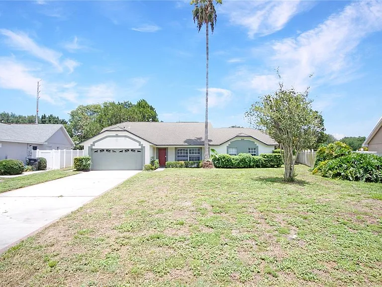 928 Loma Bonita Dr — Photo 2