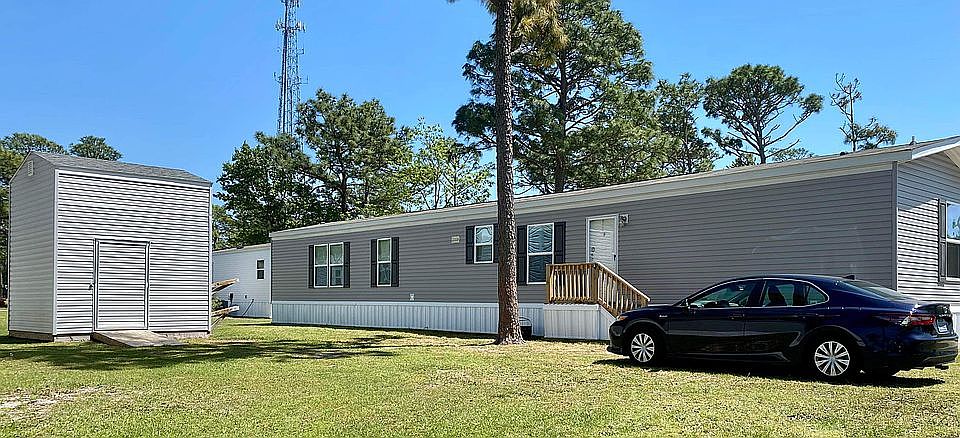 1st image of 206 Redwood Dr