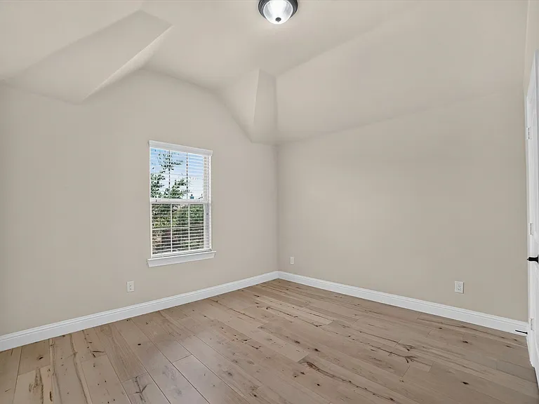 10712 Troutt Dr — Photo 20