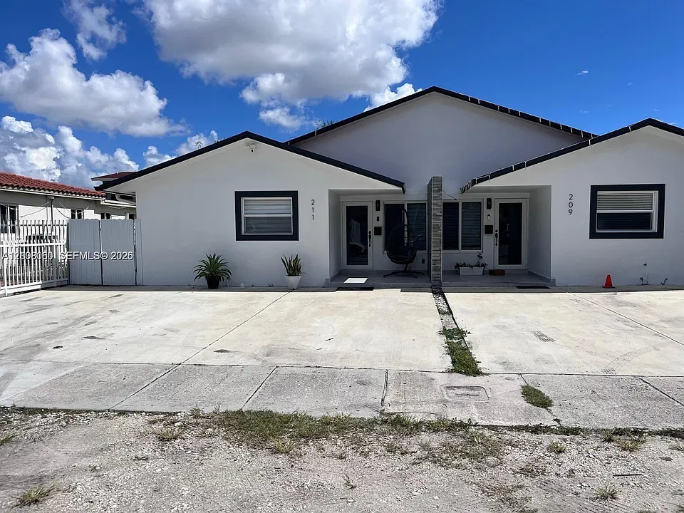 209 NW 46th Ave #209