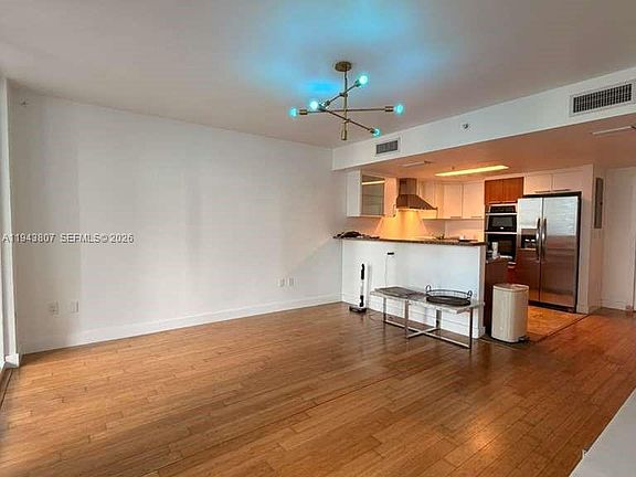 3rd image of 170 SE 14th St APT 1807