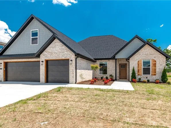 1260 Carrara St, Springdale, AR 72762