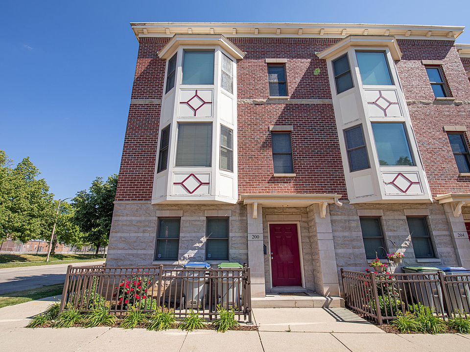 1st image of 200 E Reservoir Ave #8