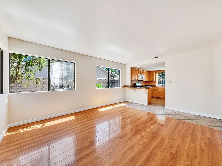 156 Appletree Ave — Photo 7
