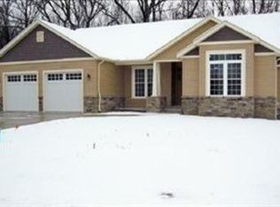 327 Abbington Ct, Battle Creek, MI 49015