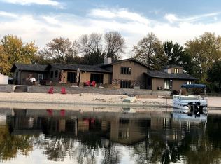 304 Pheasant Dr, Grand Island, NE 68801
