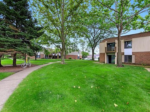 4th image of 440 74th St APT 102T