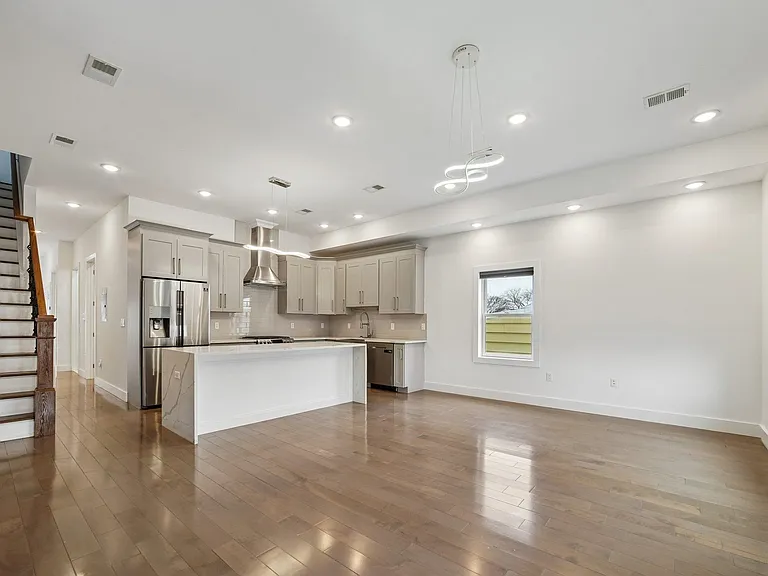 46 Carlton Ave #B — Photo 1