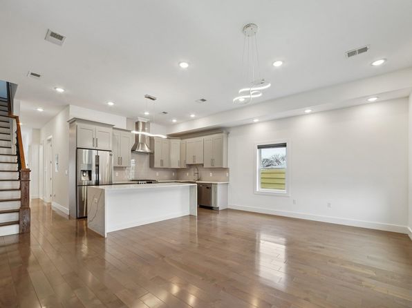 46 Carlton Ave Floor 2