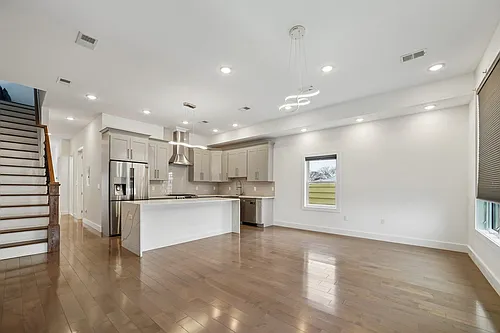 46 Carlton Ave #B Photo 1