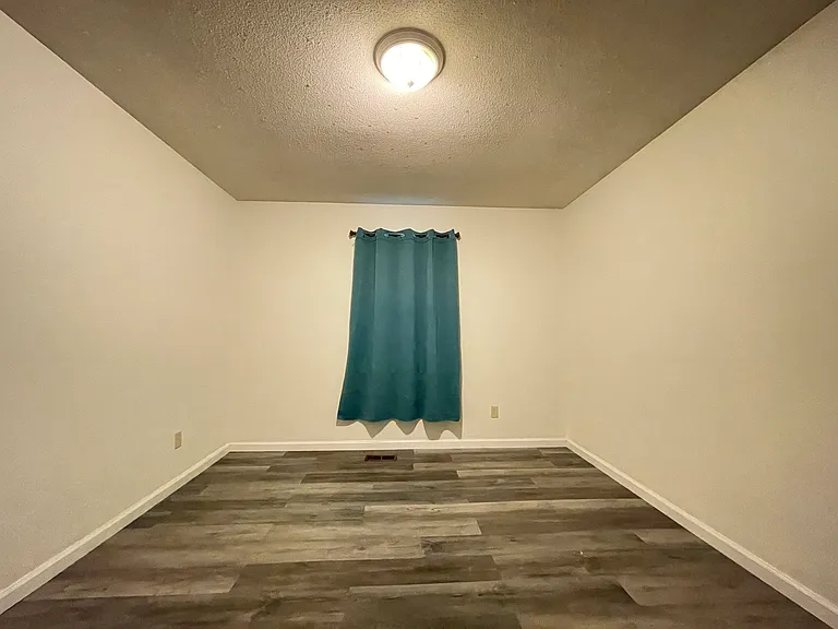 1960 Seven Pines Dr — Photo 31