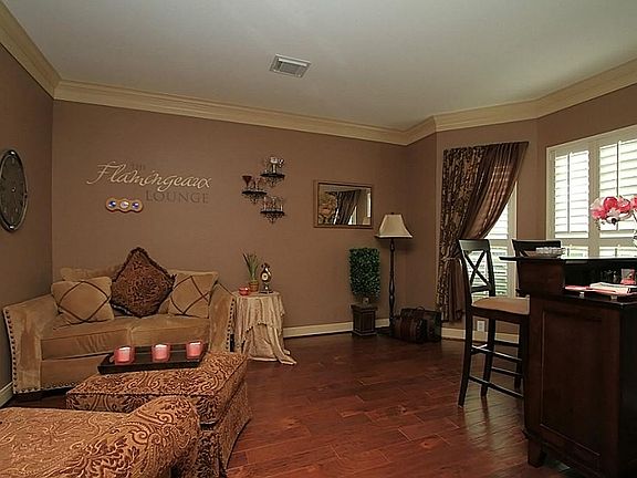 Formal Living room or lounge for entertaining friends!