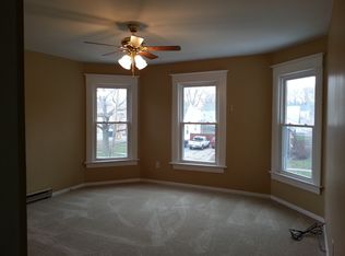 1153 N 2nd St APT 2, Springfield, IL 62702