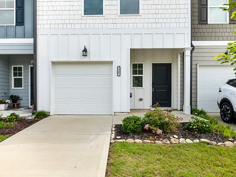 115 Buckingham Ln — Photo 38