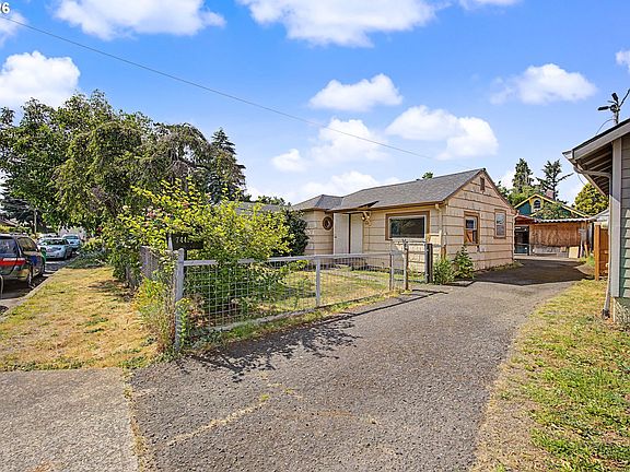 3rd image of 7441 SE Rural St