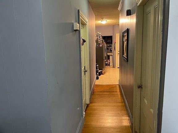 5th image of 32 Dartmouth Ave