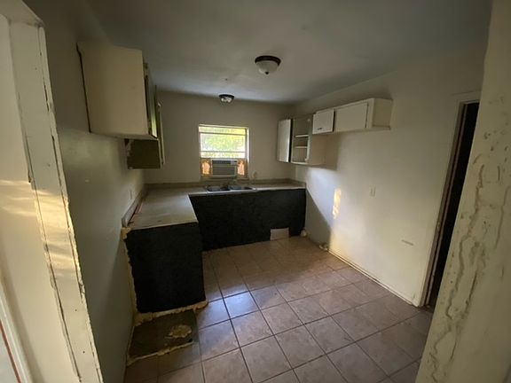 2nd image of 555 E Voorhis Ave APT 1