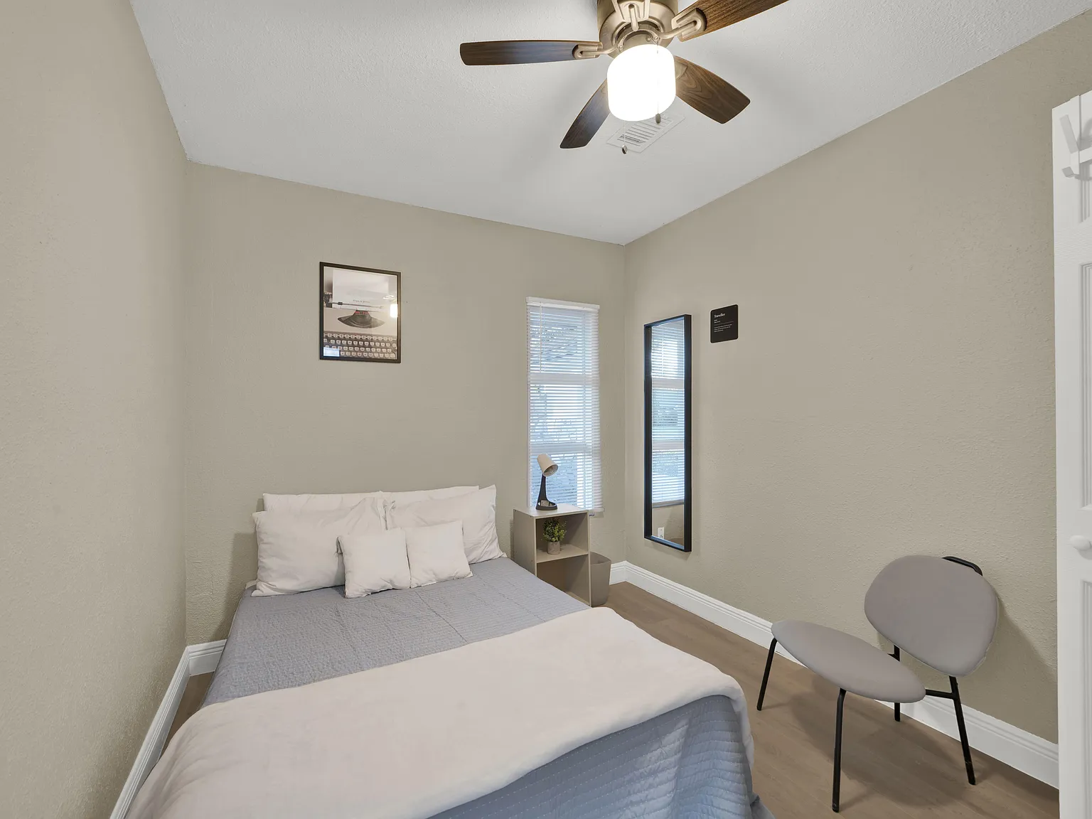 4 bed, 3.0 bath, 1750 sqft, $745 — Photo 2