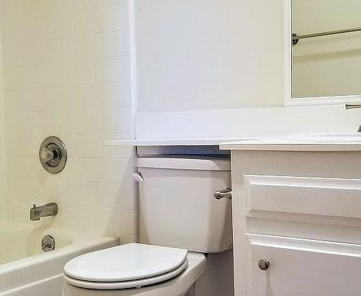 3rd image of 4525 Hamilton St APT 9