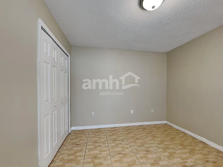 1718 Westminster Trl — Photo 23