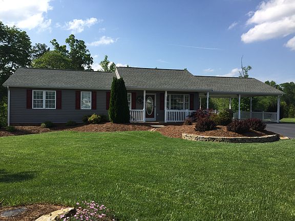 2nd image of 220 Leah Ct