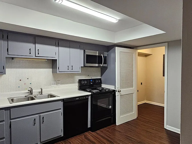 Spacious 2 bedroom 2 bath apartments in Harrison Township! — Photo 7