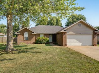 146 Pineridge Blvd, Rogersville, MO 65742