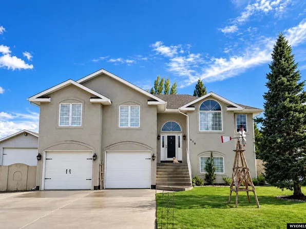 510 Cheyenne Dr, Rock Springs, WY 82901