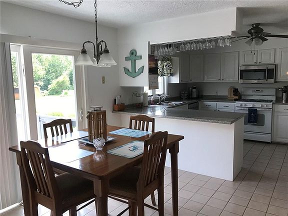 4th image of 5045 Georgetown Dr