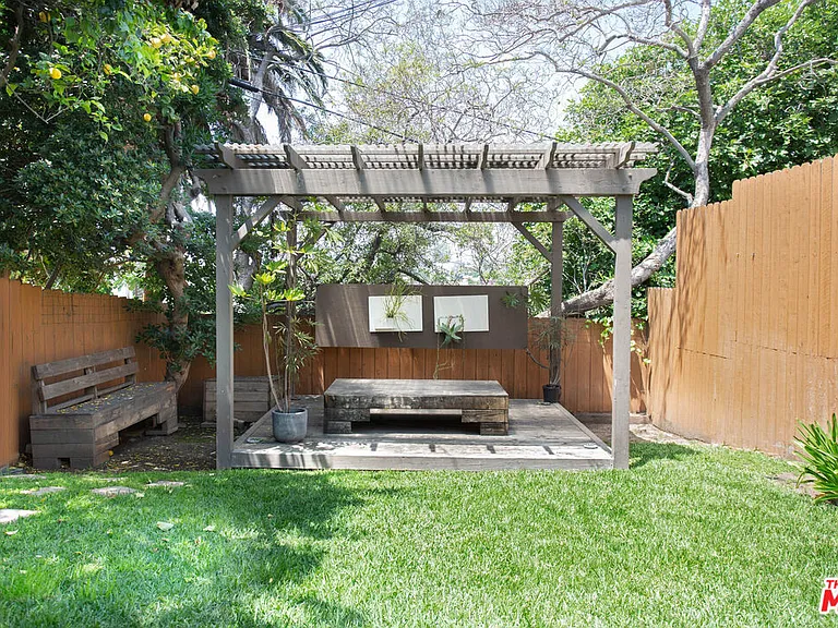 1337 Westerly Ter — Photo 31