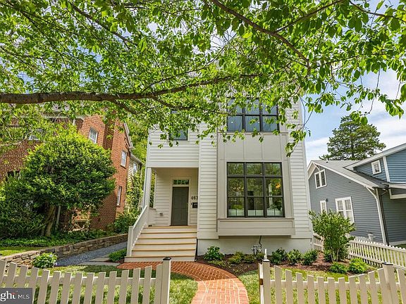 2nd image of 4631 49th St NW