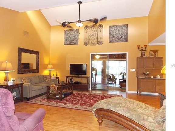3rd image of 34490 Cedarfield Dr