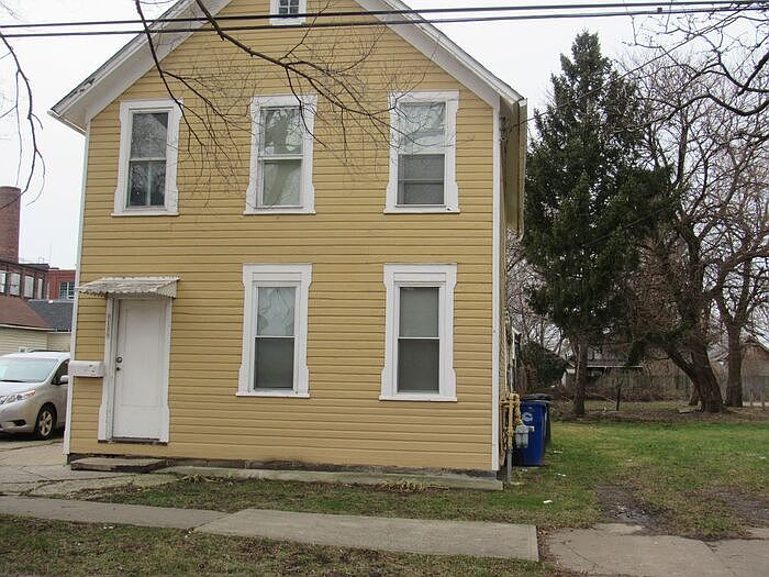 1st image of 3130 W 33rd St APT 3