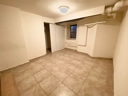 Rented by Bond New York | media 19