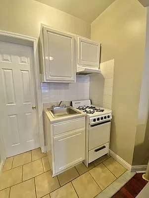 Rented by Corcoran | media 9