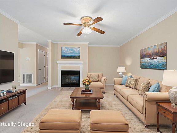 3rd image of 650 Hacienda Dr