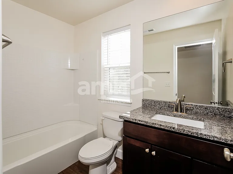 1507 S Horton St — Photo 16