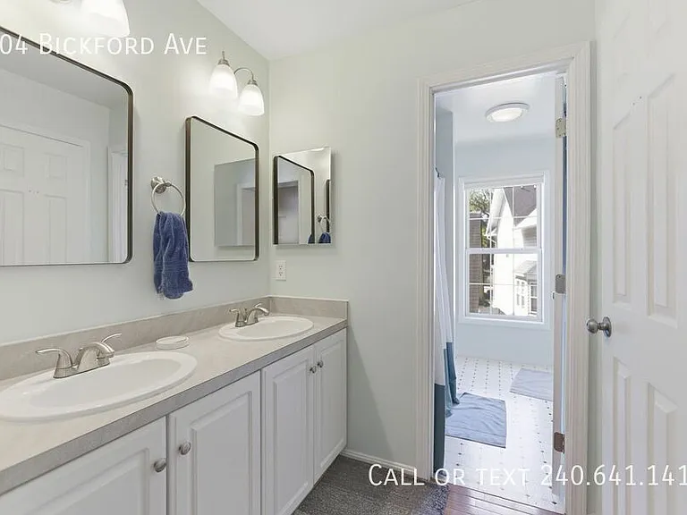 504 Bickford Ave — Photo 25