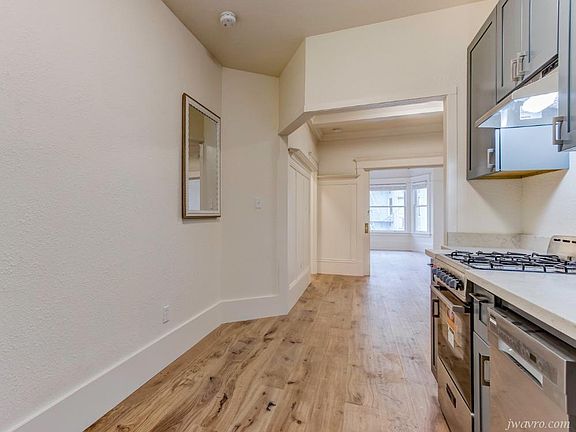 4th image of 1435 Larkin St APT 9