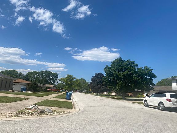 5th image of 17240 Langley Ave