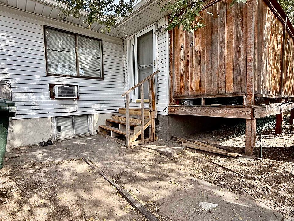 1st image of 926 S 2nd Ave