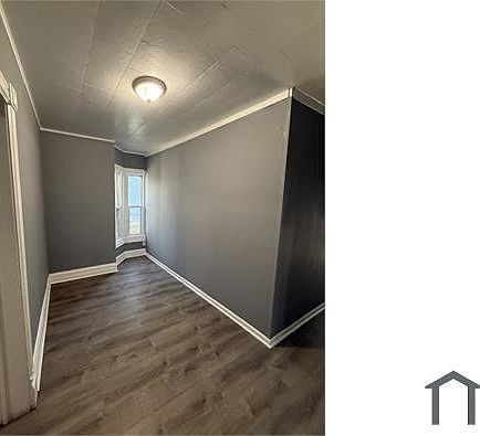3rd image of 215 Jefferson St
