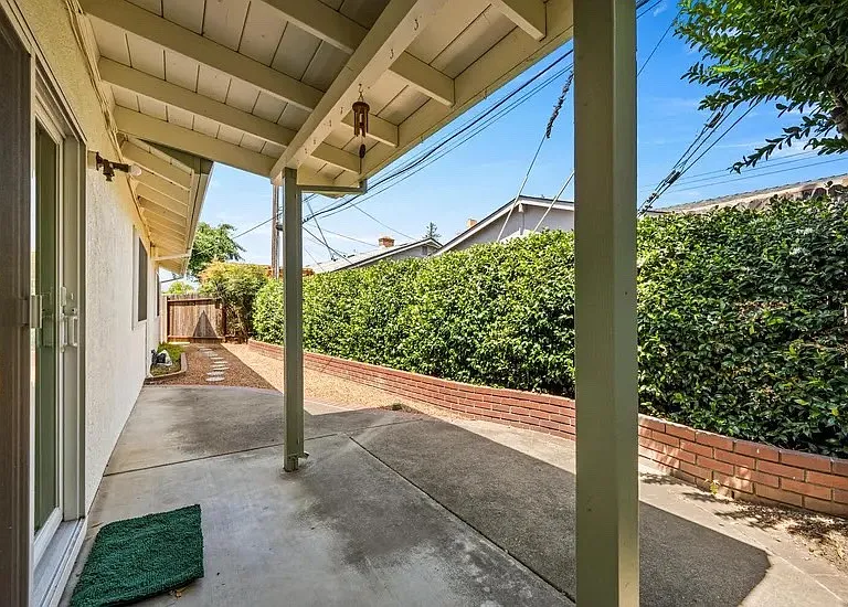 4234 Burrell Way — Photo 33