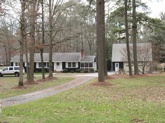 3rd image of 3909 W Hills Dr