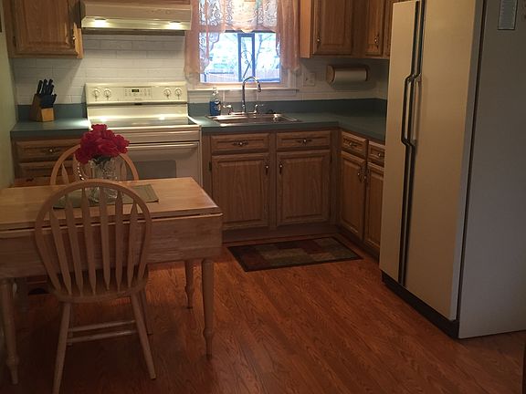 2nd image of 146 Valerie Dr