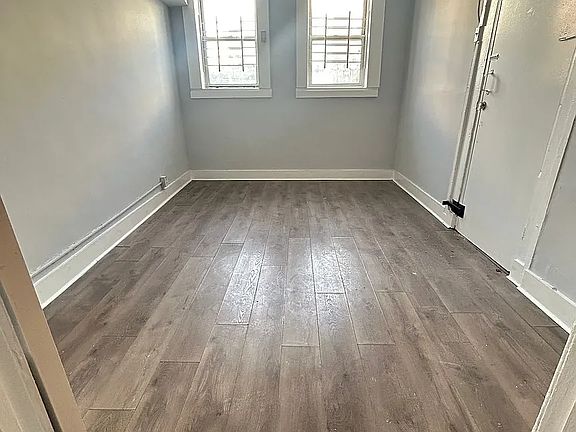 2nd image of 351 Forrest St #5D