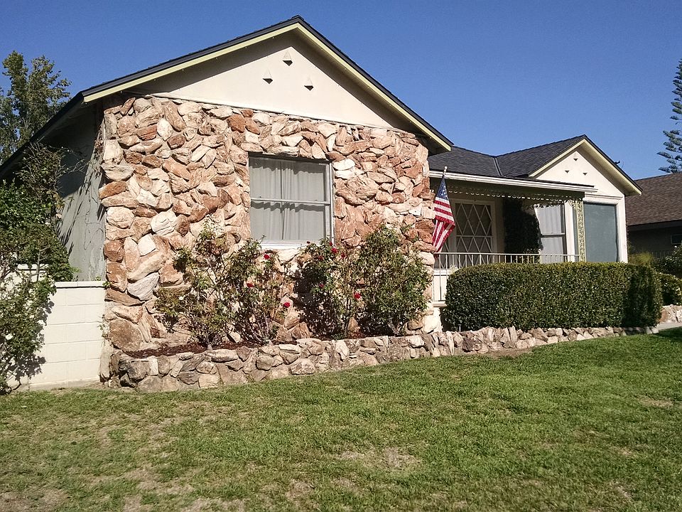 2nd image of 704 Novelda Rd