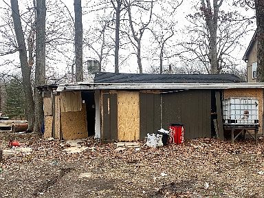 2nd image of 120 Lake Hart